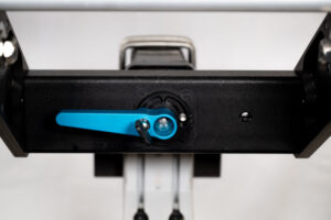 Tightening lever and key at hitch