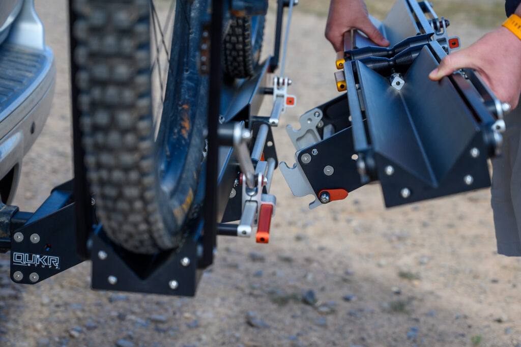 Connecting an Add-on to the Mach2 main rack